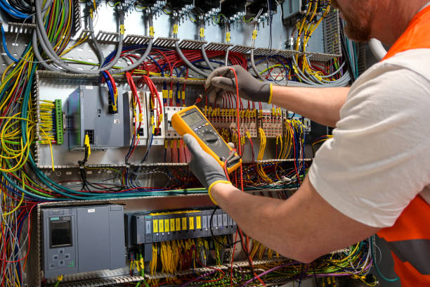 Best Electrical Outlet Repair  in Saratoga, WY