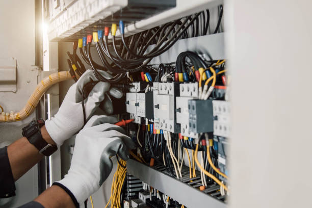 Best Licensed Electrician  in Saratoga, WY